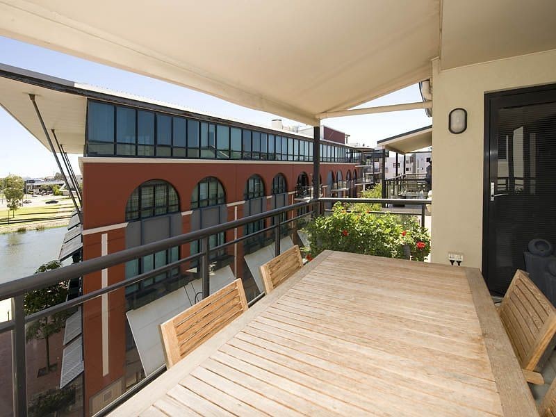 1/96 Royal Street, East Perth WA 6004