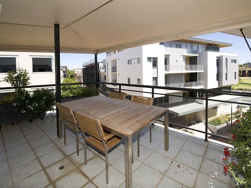 1/96 Royal Street, East Perth WA 6004