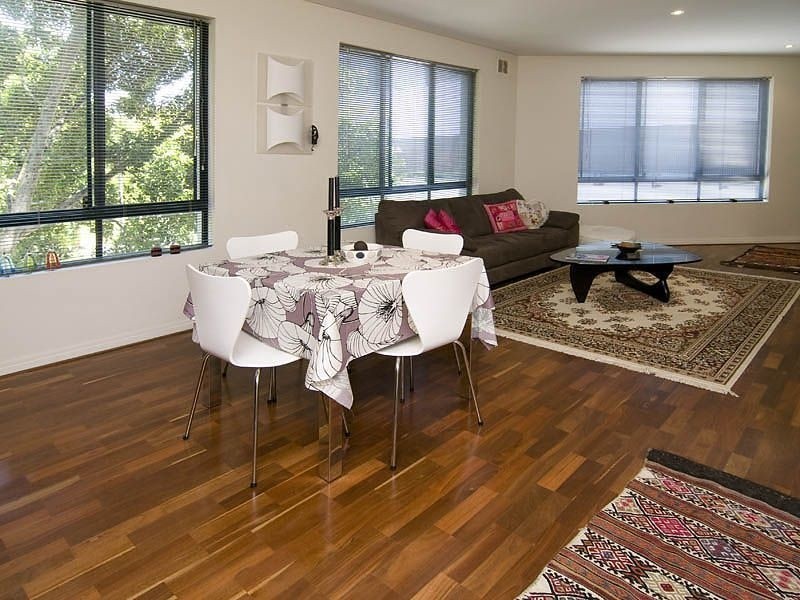 2/26 Saunders Street, East Perth WA 6004