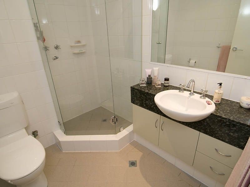 2/26 Saunders Street, East Perth WA 6004