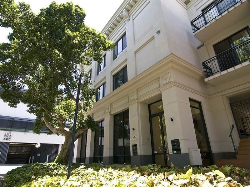 2/26 Saunders Street, East Perth WA 6004