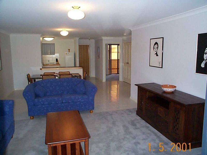 2/30 Bronte Street, East Perth WA 6004