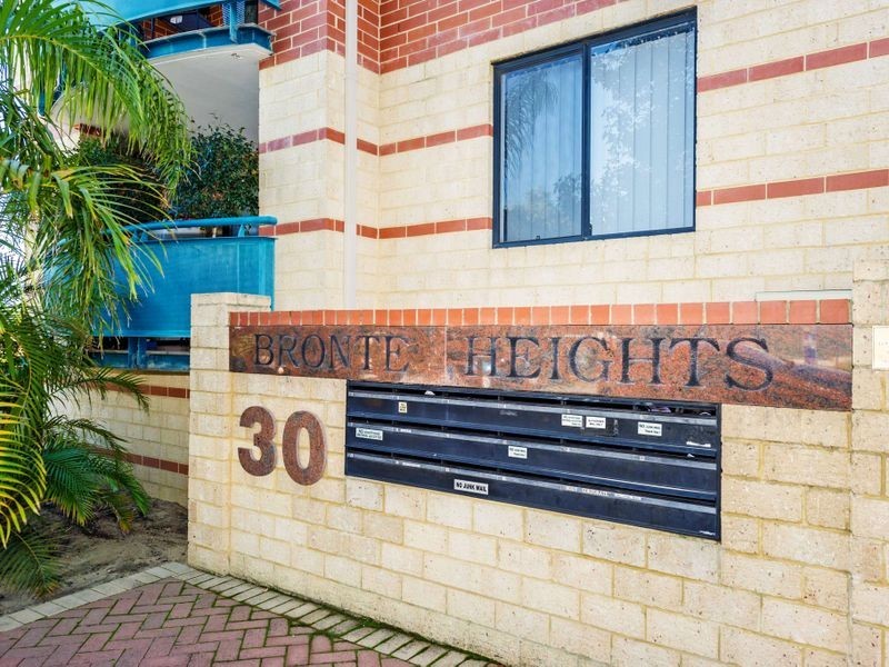 2/30 Bronte Street, East Perth WA 6004