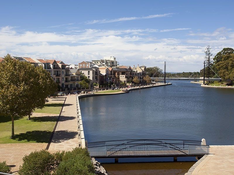 70/20 Royal Street, East Perth WA 6004