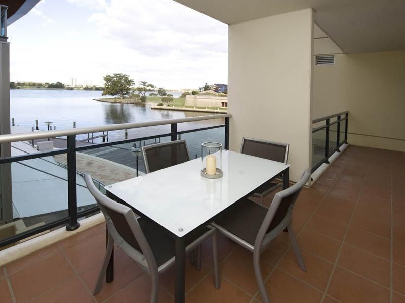 6/1 Henry Lawson Walk, East Perth WA 6004