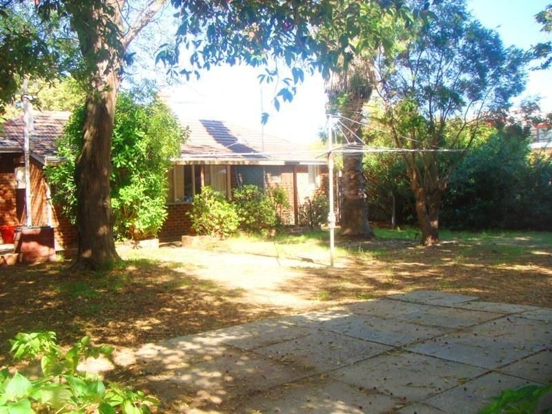 70 Jackson Avenue, Karrinyup WA 6018