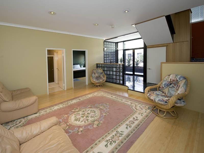 27 Tully Road, East Perth WA 6004