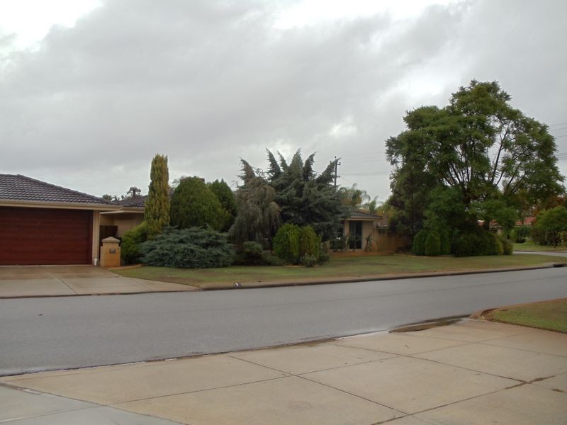 1 Stringy Bark Ramble, Willetton WA 6155