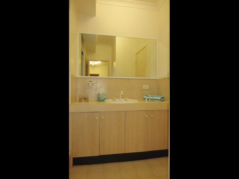 25/11 Regal Place, East Perth WA 6004