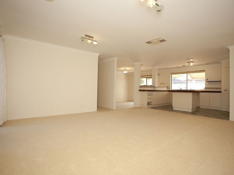 16 Borah Court, Caversham WA 6055