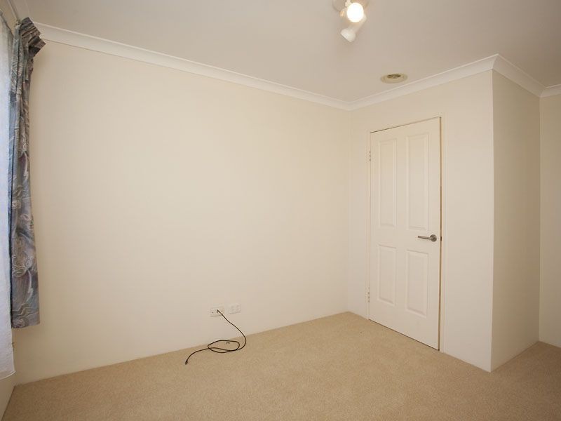16 Borah Court, Caversham WA 6055
