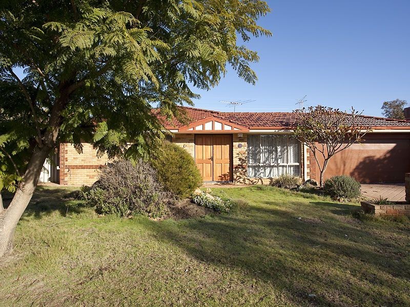 16 Borah Court, Caversham WA 6055