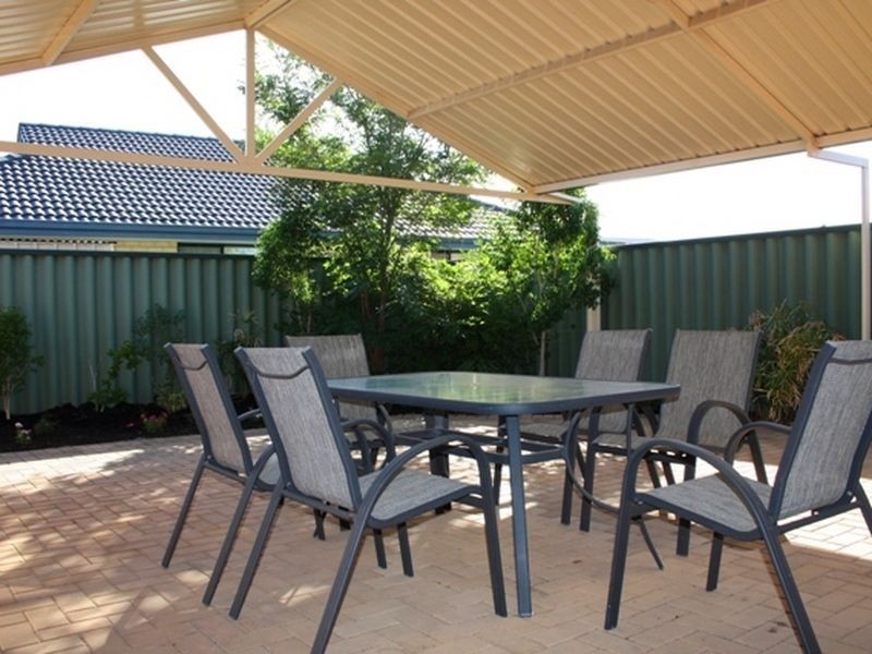 17 Oldham Pass, High Wycombe WA 6057