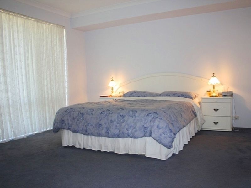 17 Oldham Pass, High Wycombe WA 6057