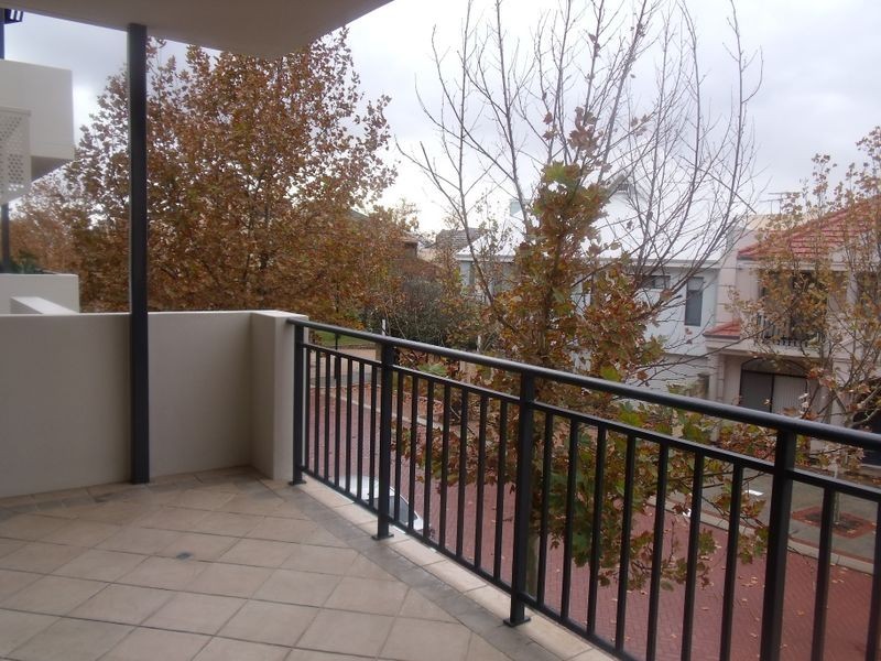 7/35 Haig Park Circle, East Perth WA 6004