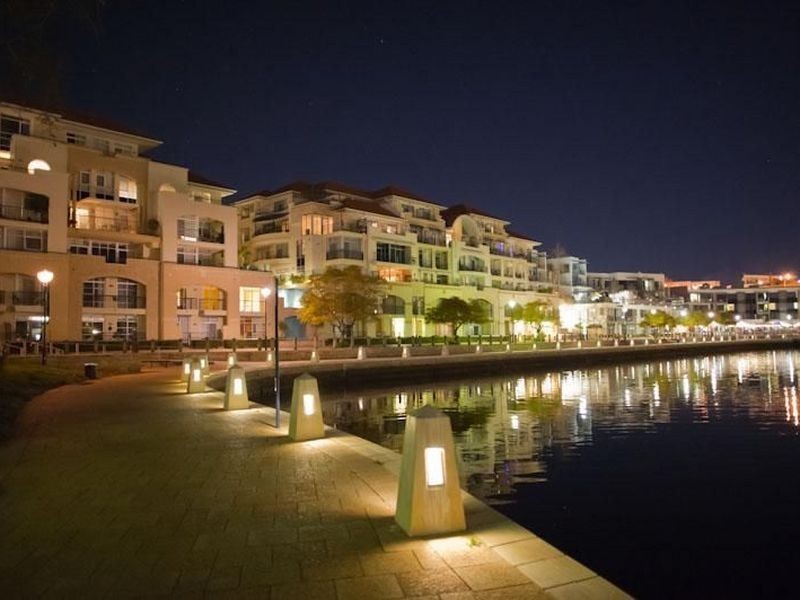 18/50 Royal Street, East Perth WA 6004