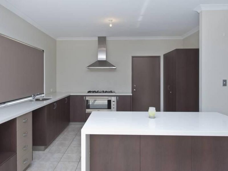 9 Manila Way, Aveley WA 6069