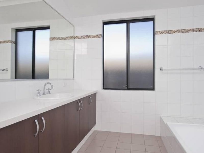 9 Manila Way, Aveley WA 6069