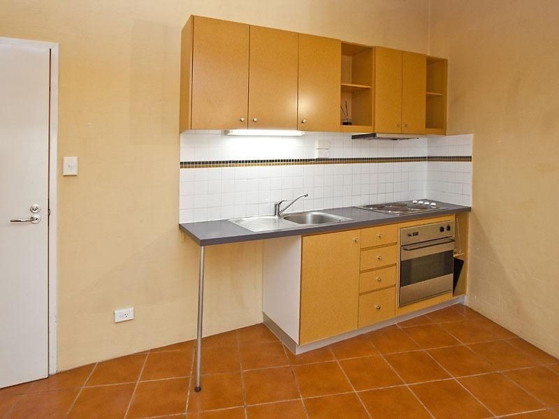 8 Little Saunders Street, East Perth WA 6004