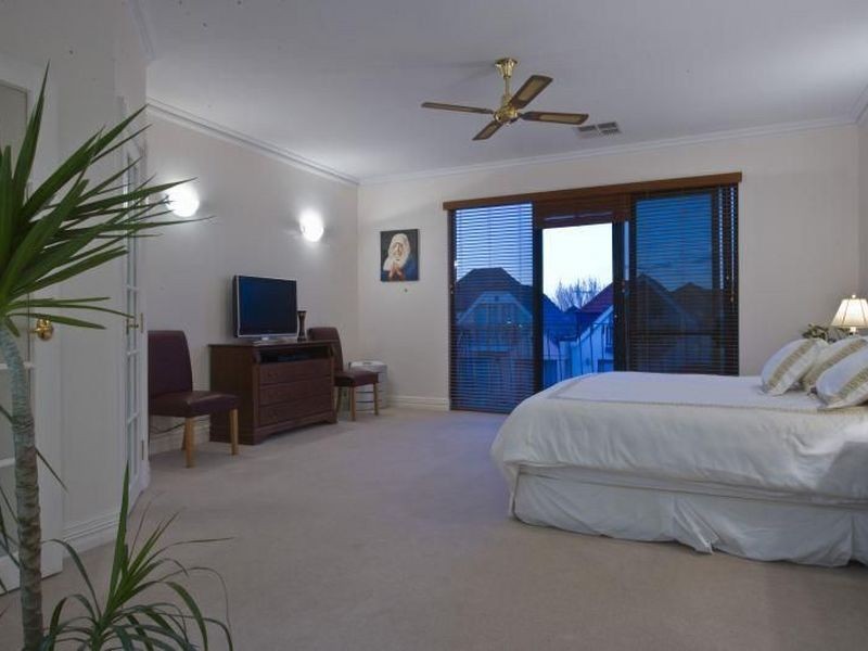 2 Haig Park Circle, East Perth WA 6004