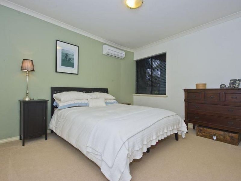 2/14 Waterloo Crescent, East Perth WA 6004