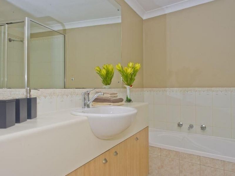 2/14 Waterloo Crescent, East Perth WA 6004