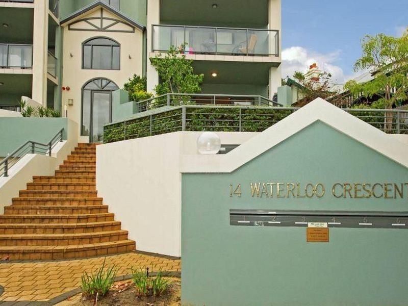 2/14 Waterloo Crescent, East Perth WA 6004