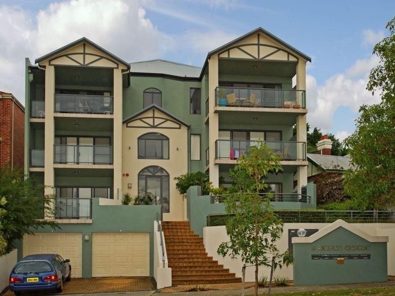 2/14 Waterloo Crescent, East Perth WA 6004