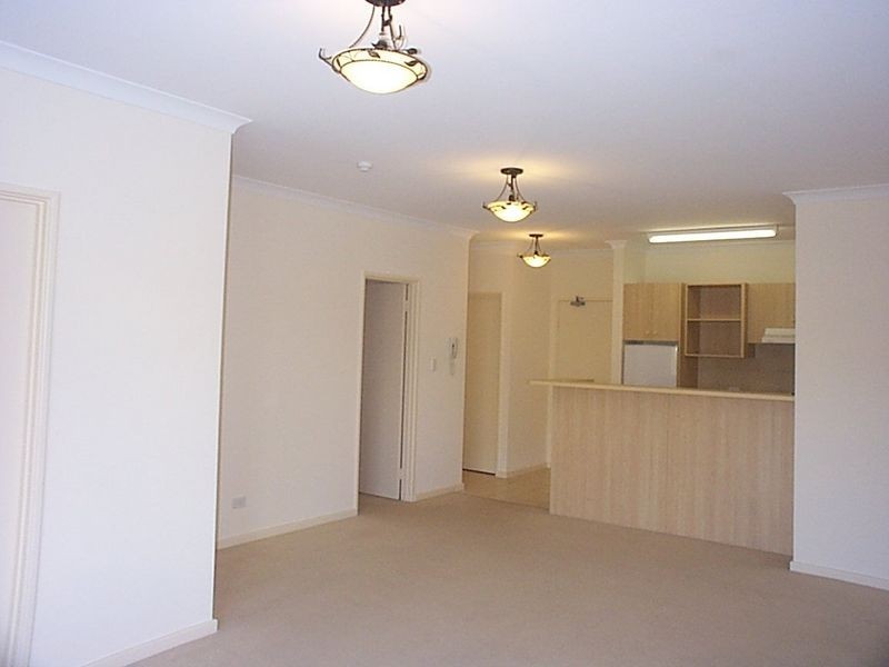 35/11 Regal Place, East Perth WA 6004