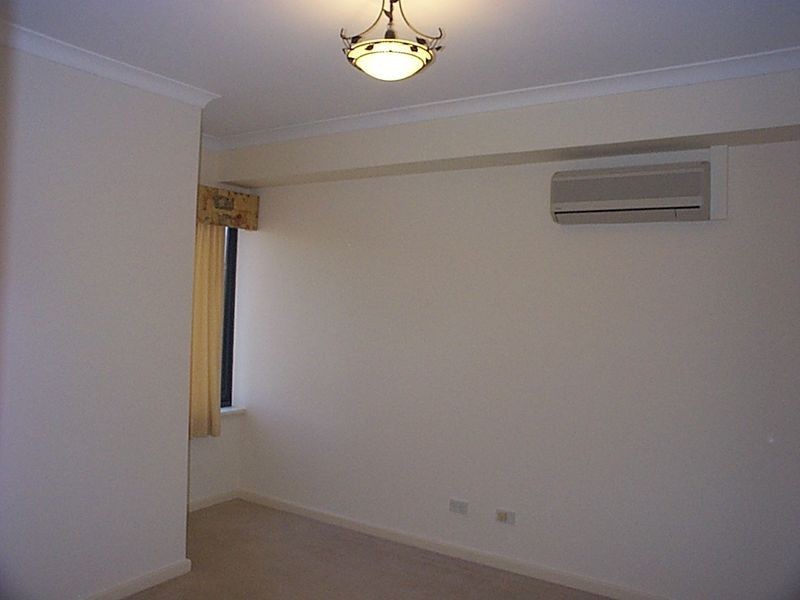 35/11 Regal Place, East Perth WA 6004