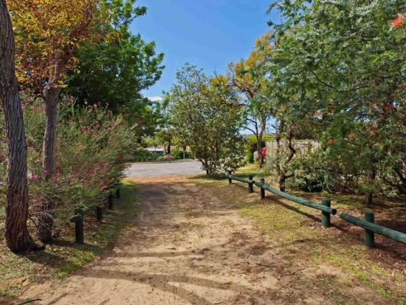 8 Wendowie Place, Mardella WA 6125
