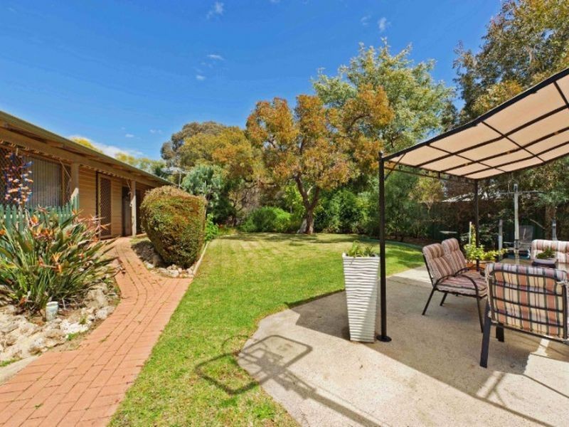 8 Wendowie Place, Mardella WA 6125