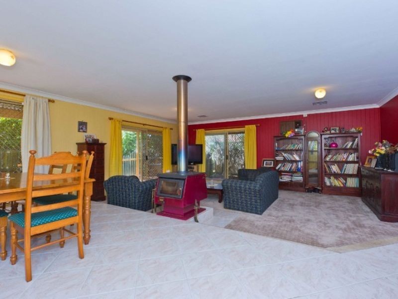 8 Wendowie Place, Mardella WA 6125