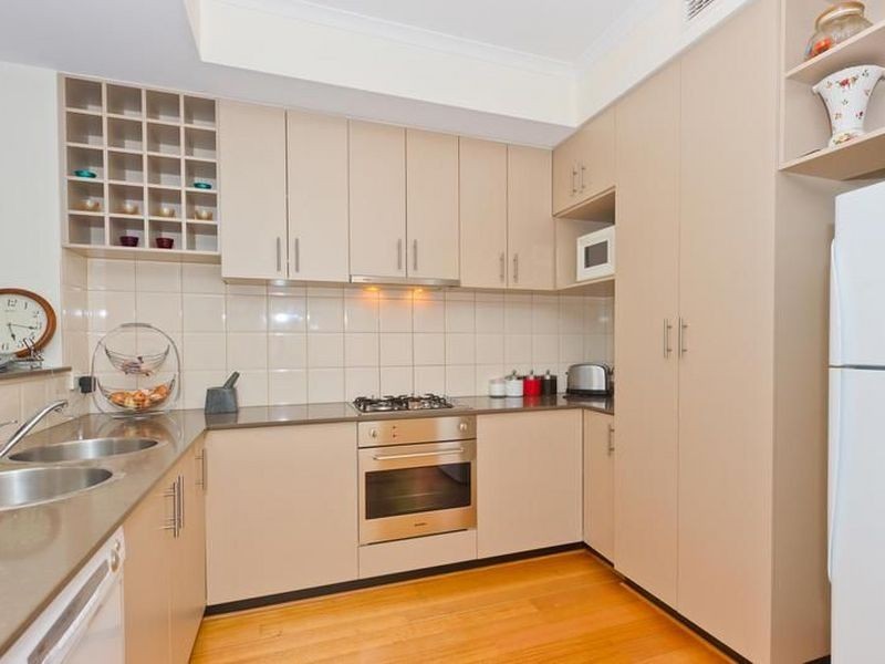 4/7 Henry Street, East Perth WA 6004