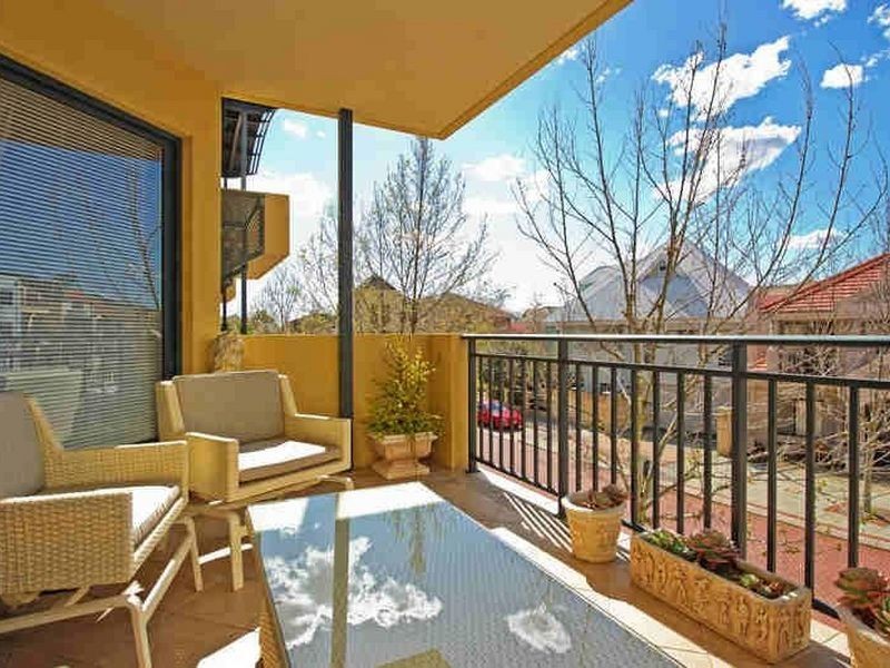 7/35 Haig Park Circle, East Perth WA 6004