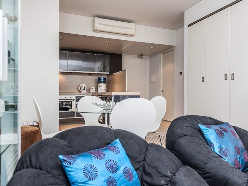 11/8 Victoria Avenue, Perth WA 6000