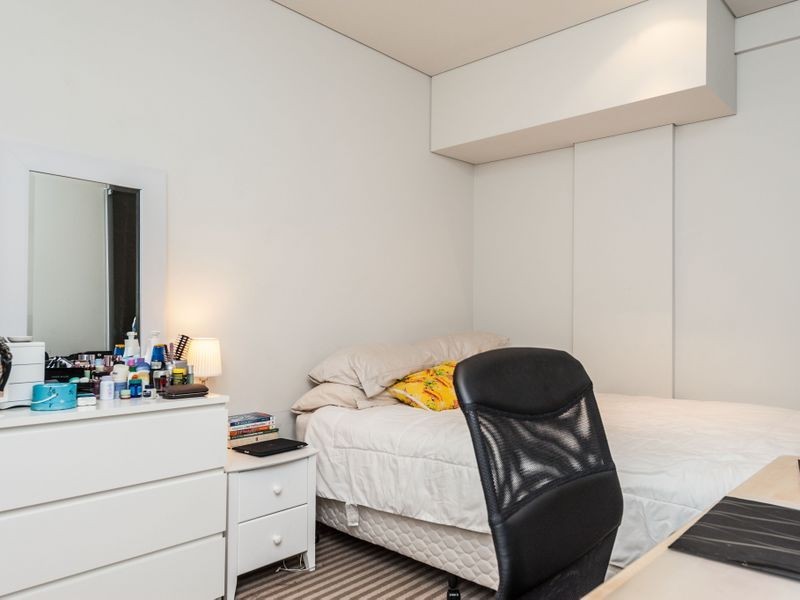 11/8 Victoria Avenue, Perth WA 6000