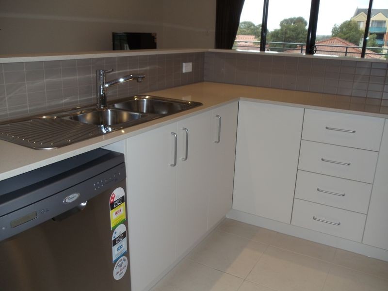 43/18 Wellington Street, East Perth WA 6004