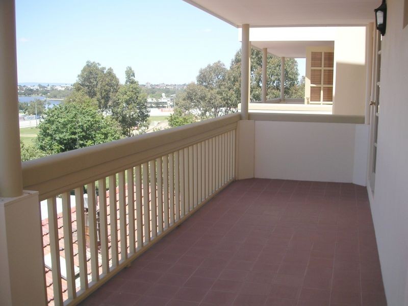 55/22 Nile Street, East Perth WA 6004