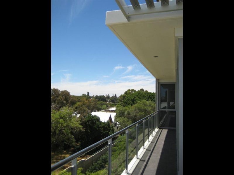 24/337 Lord Street, Highgate WA 6003