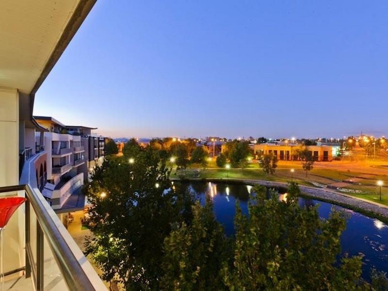 2/10 Eastbrook Terrace, East Perth WA 6004