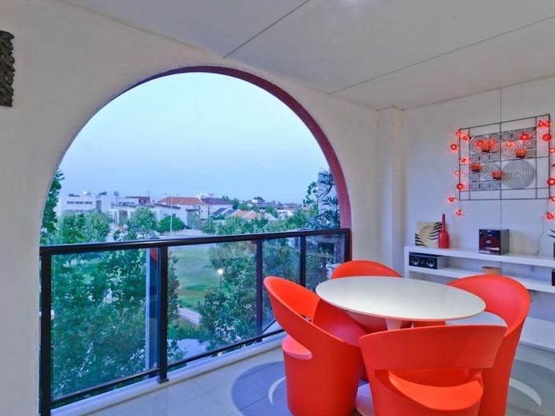 2/10 Eastbrook Terrace, East Perth WA 6004