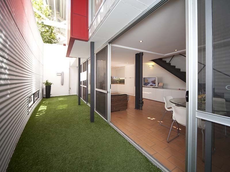 5 Little Saunders Street, East Perth WA 6004