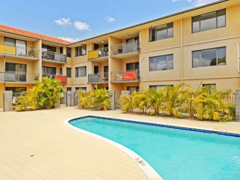 2/42 Kinsella Street, Joondanna WA 6060