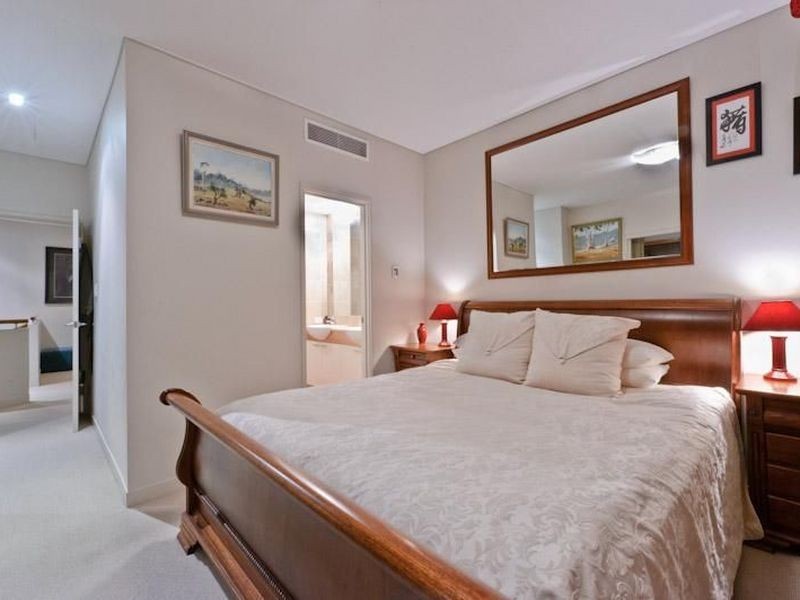 3/113 Royal Street, East Perth WA 6004