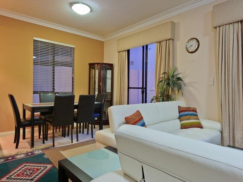 4/25 Haig Park Circle, East Perth WA 6004