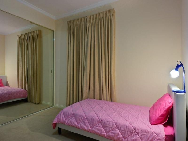 4/25 Haig Park Circle, East Perth WA 6004