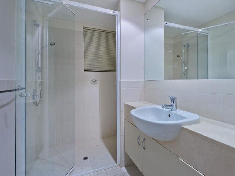 4/25 Haig Park Circle, East Perth WA 6004