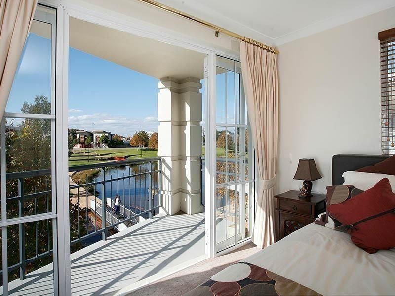 9/32 Eastbrook Terrace, East Perth WA 6004