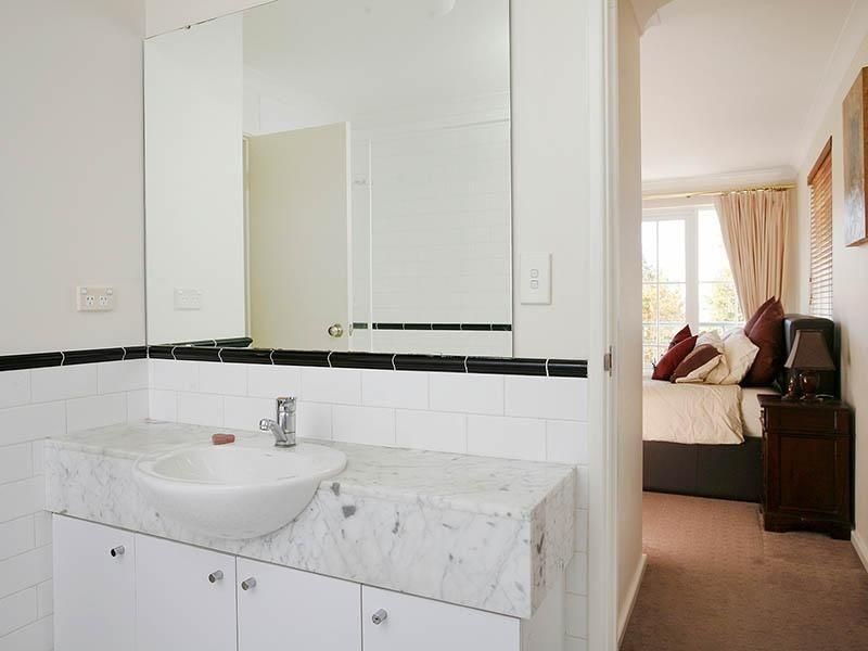 9/32 Eastbrook Terrace, East Perth WA 6004